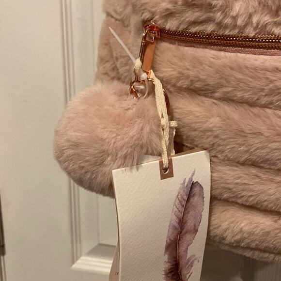 BNWT JESSICA SIMPSON Furry Pink Large Backpack main image 5